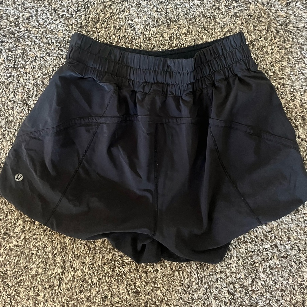 LULULEMON tracker short